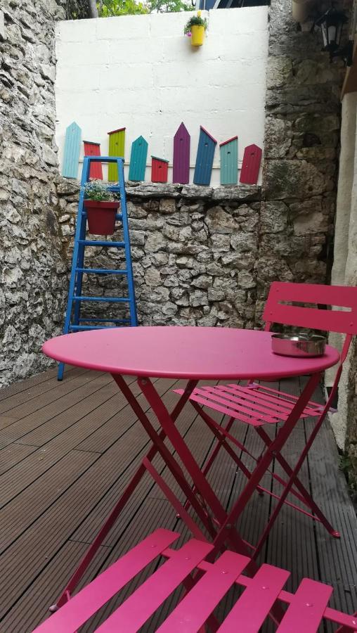 Un Nid Pour La Nuit, Chambres D'Hotes Saint-Gery  Exterior photo